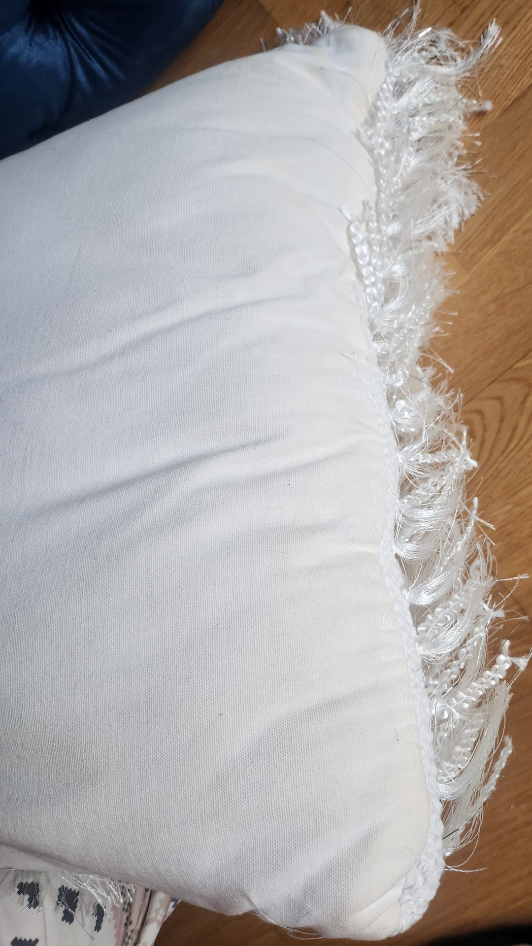 Tahari Decorative Pillows - photo 3