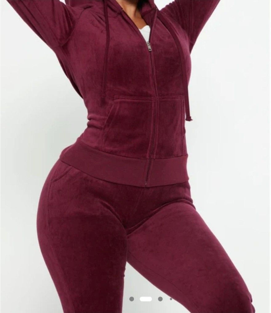 Trendsetter Queen Velour Tracksuit Set
