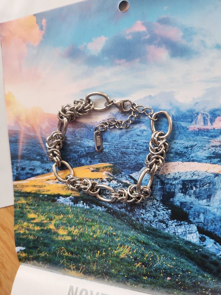 Bracelet