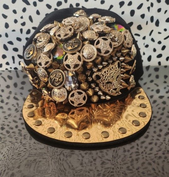 Unisex Embellished Snapback Hat - photo 3