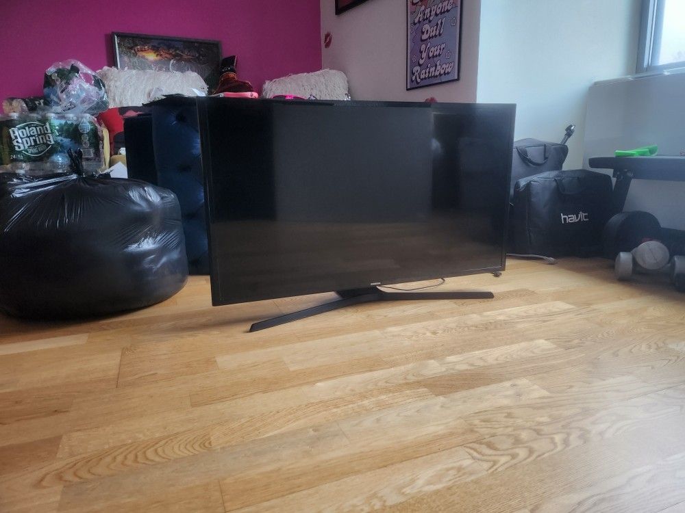 SAMSUNG SMART TV 42"