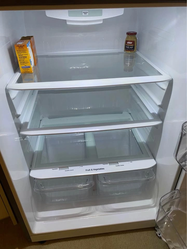 LG 30’ Top Freezer Fridge! - photo 3