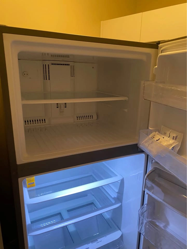 LG 30’ Top Freezer Fridge! - photo 5