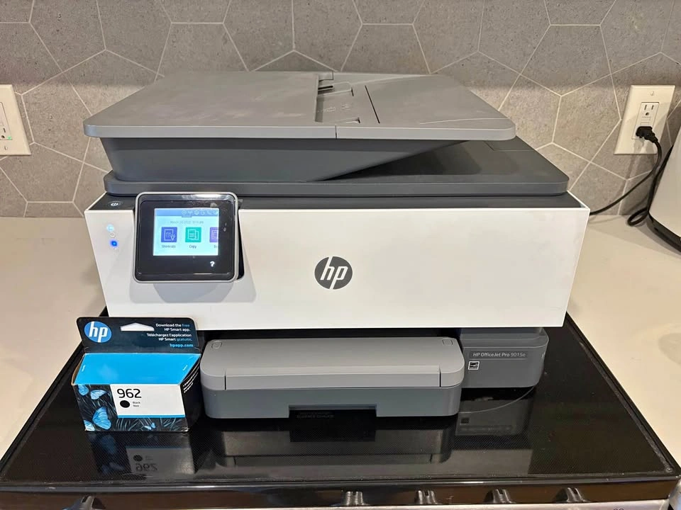 HP OfficeJet Pro 9015e Printer + Extra Black Ink