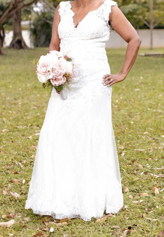 Wedding dress - photo 4