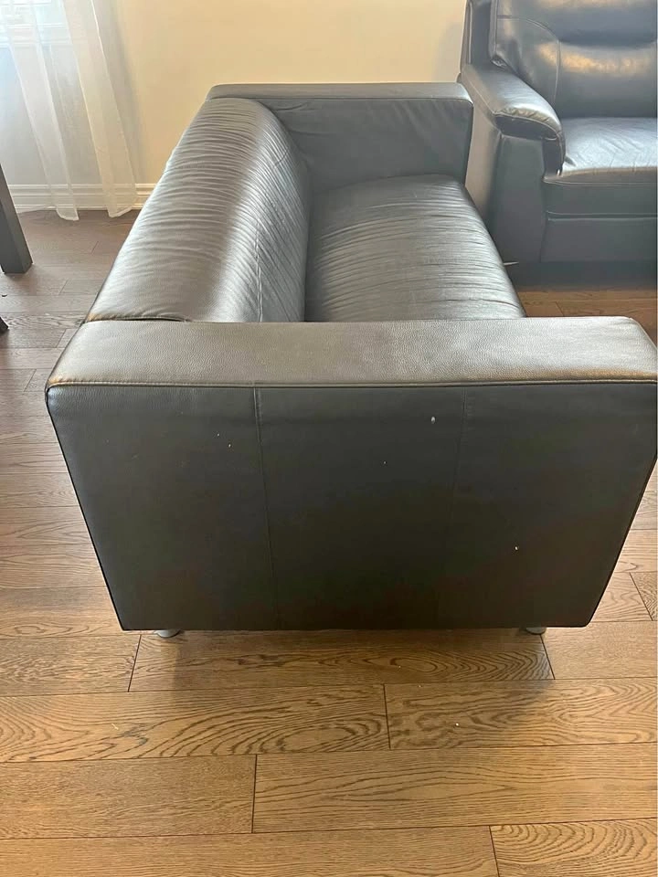 IKEA Klippan - Black leather