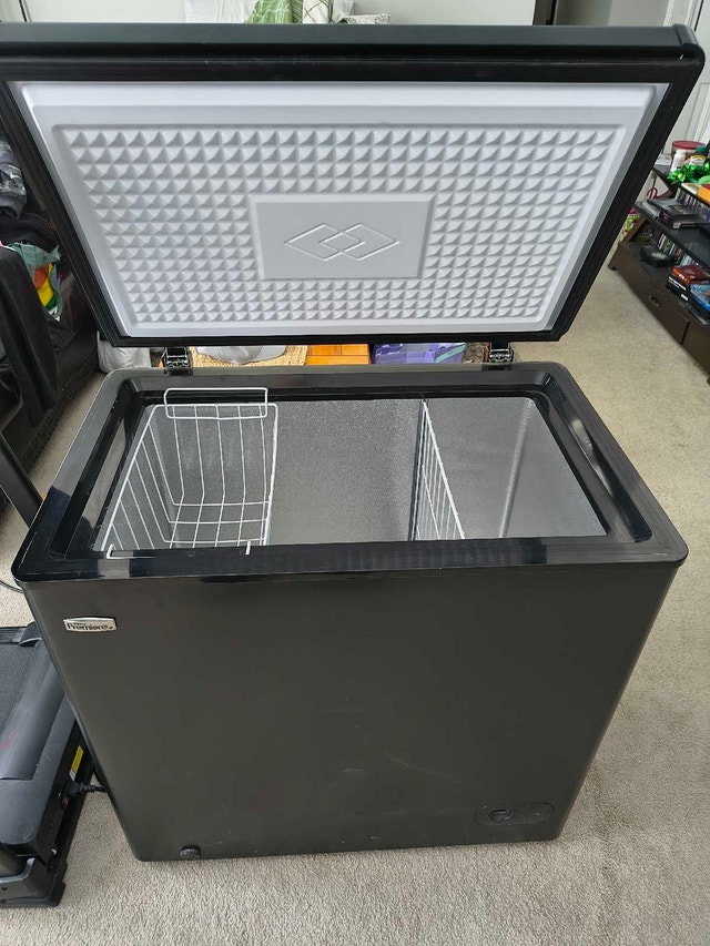 Danby 5.5 cu. ft. Chest Freezer - Black