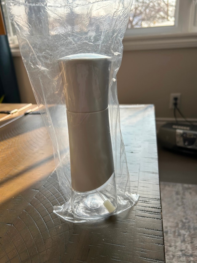Pampered Chef Kitchen Spritzer, Never Used (Brampton) - photo 3