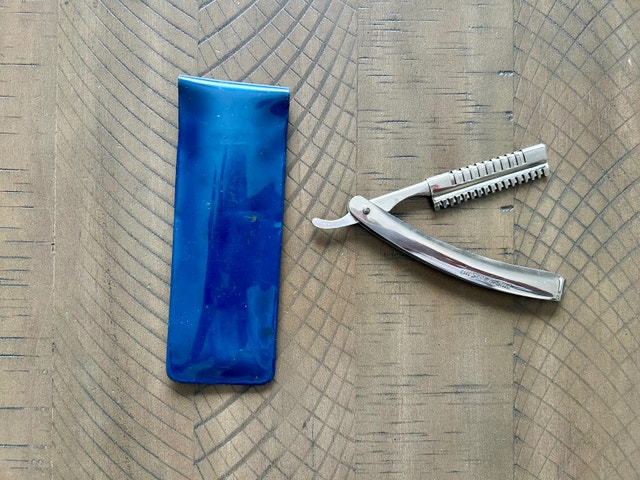 Vintage Stainless Steel Straight Razor Hair Shaper (Brampton) - photo 3
