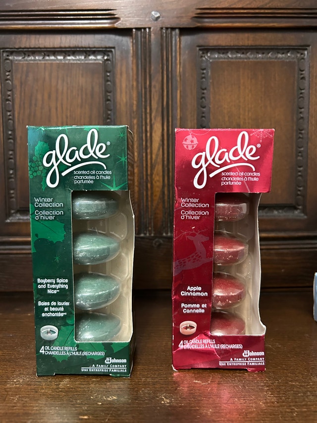 Glade Scented Oil Candle Holder + 11 Refills (Brampton) - photo 4