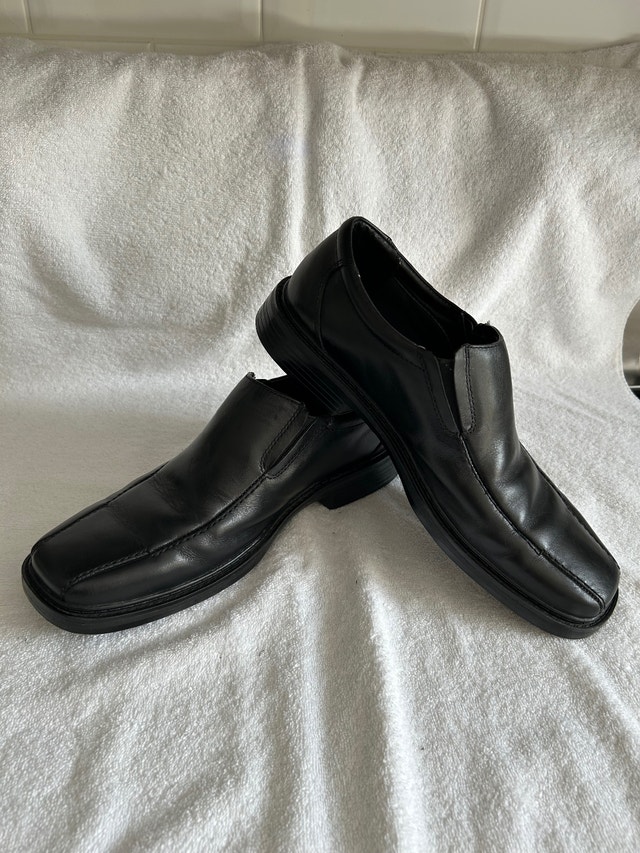 Bostonian (Clarks) Black Leather Men's Shoes Size 9
