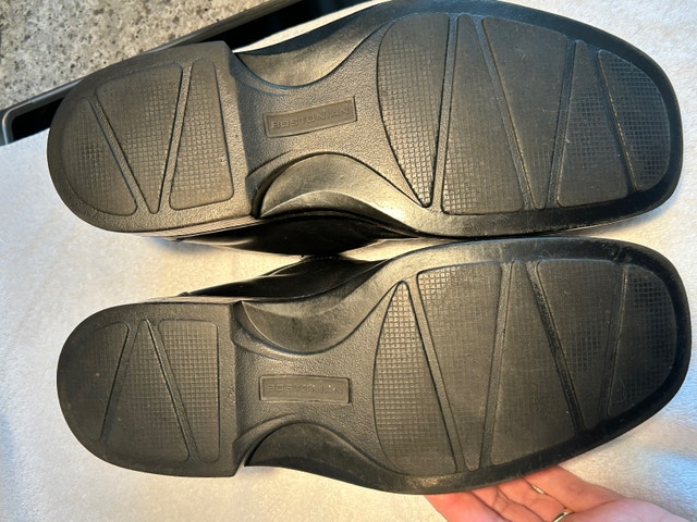 Bostonian (Clarks) Black Leather Men's Shoes Size 9 - photo 5