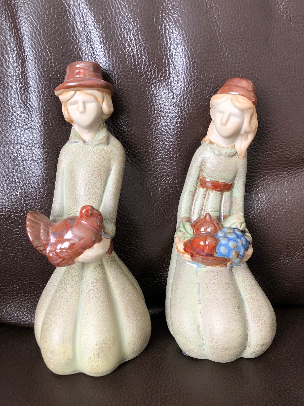 2 Thanksgiving Figurines (Brampton)