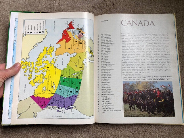2 Vintage Canada Books, 1979 & 1980 - photo 4