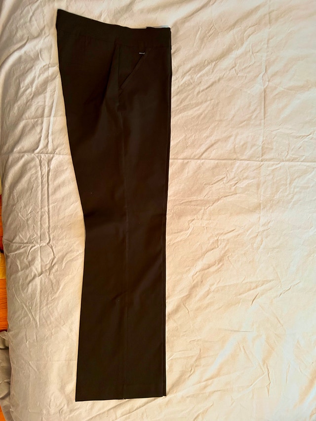 Ladies Pants/Capri, sizes 13-14, lot of 4 (Brampton) - photo 2