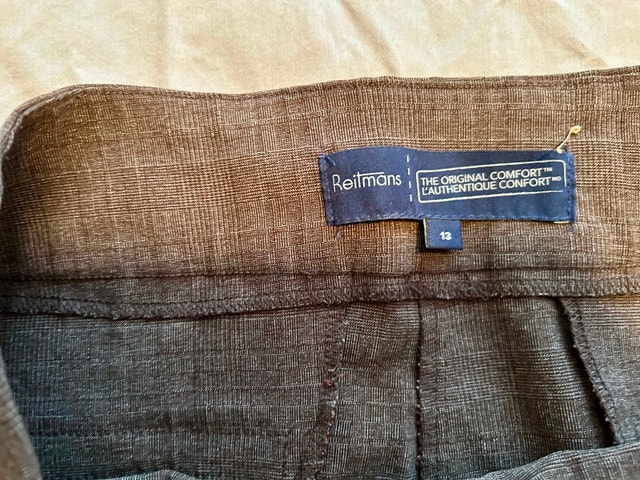 Ladies Pants/Capri, sizes 13-14, lot of 4 (Brampton) - photo 5