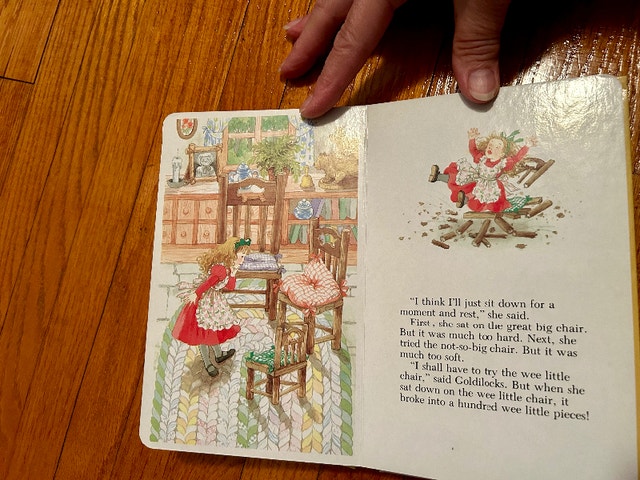 Vintage Fairy Tale Board Books, lot of 2 (Brampton) - photo 5
