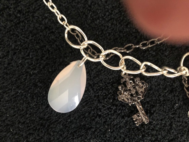 Silver/Black Necklace, never worn (Brampton) - photo 5