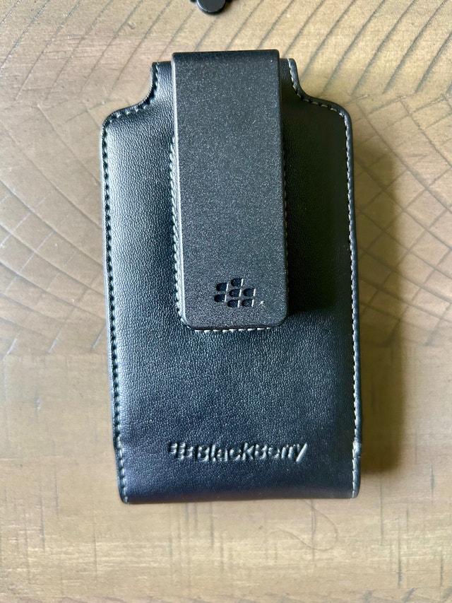 BlackBerry Swivel Holster, never used (Brampton) - photo 2