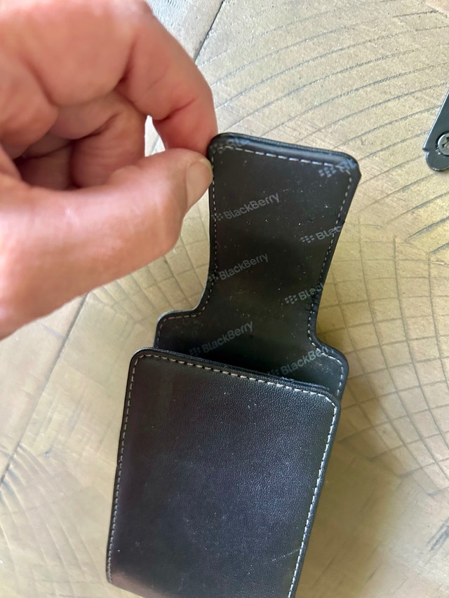 BlackBerry Swivel Holster, never used (Brampton) - photo 3