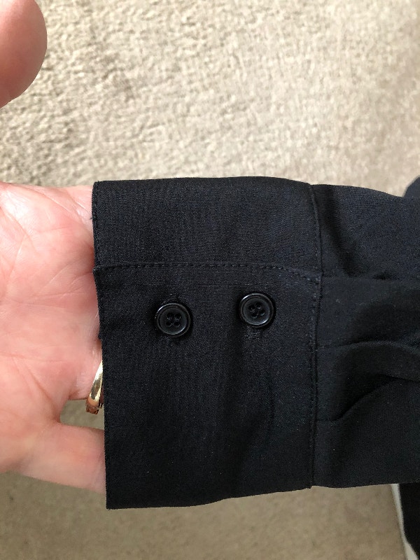 Ladies Ruffled Blouse, size 12 (Brampton) - photo 3