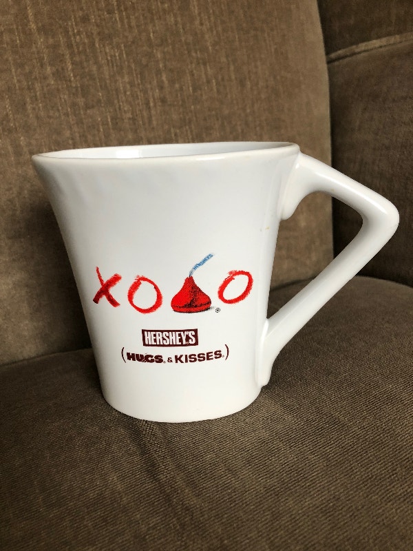 Hershey’s Hugs & Kisses Ceramic Oval Mug (Brampton)