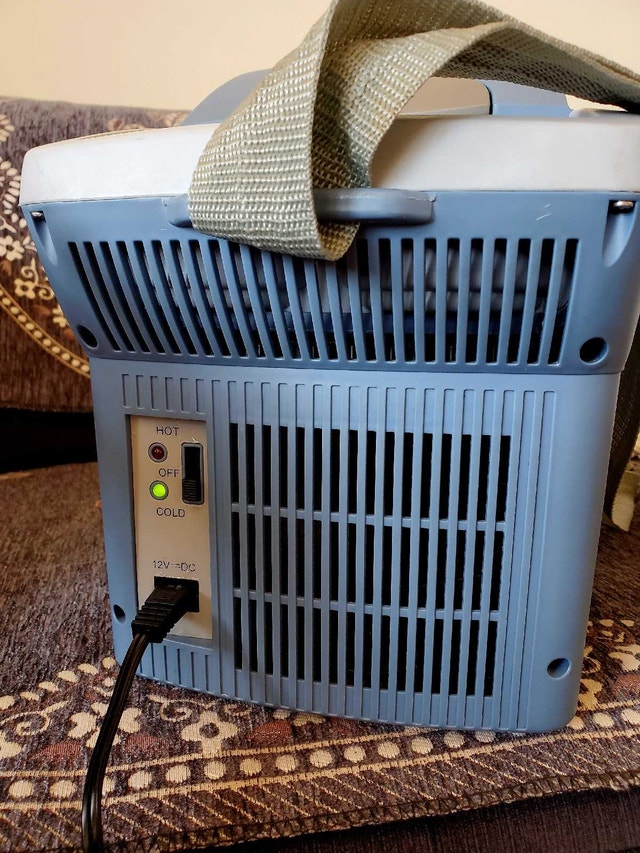 Mobicool  12V Cooler and Warmer