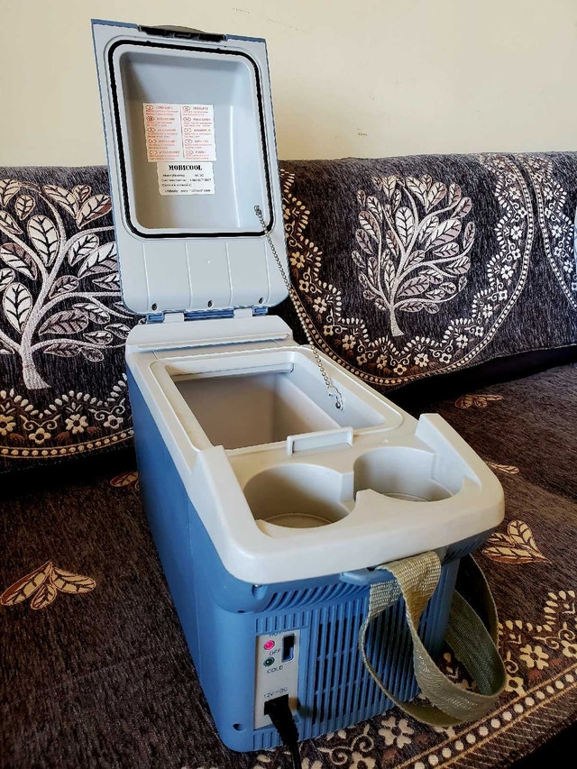 Mobicool  12V Cooler and Warmer - photo 5