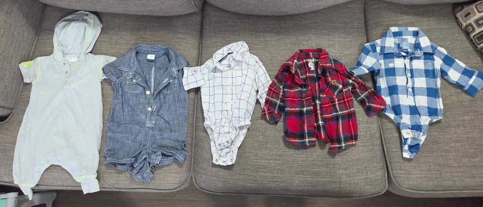 Baby Clothes 0-3 Months - EUC - photo 3