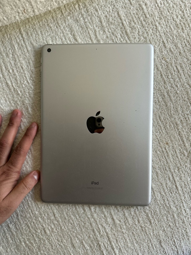 iPad 9th Gen Perfect Condition - photo 2