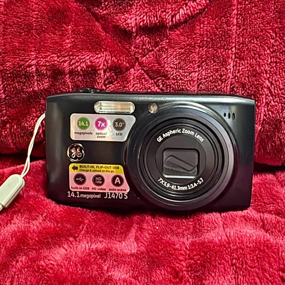 GE J1470 S Digital Camera