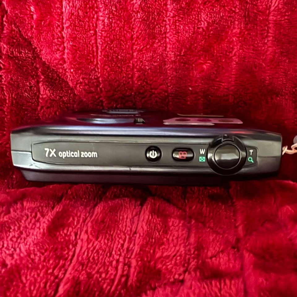 GE J1470 S Digital Camera - photo 3