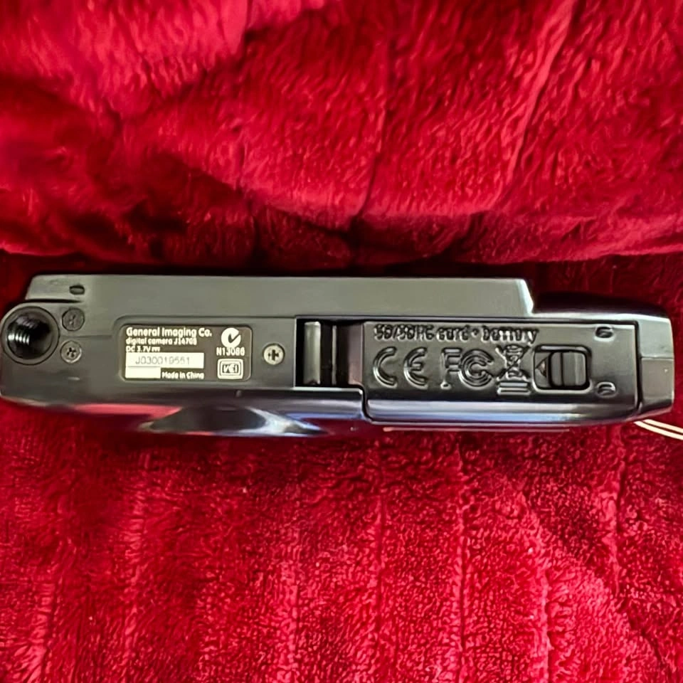 GE J1470 S Digital Camera - photo 4