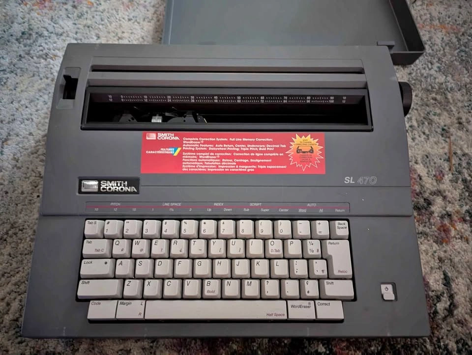 Smith Corona SL 470 Electric Typewriter