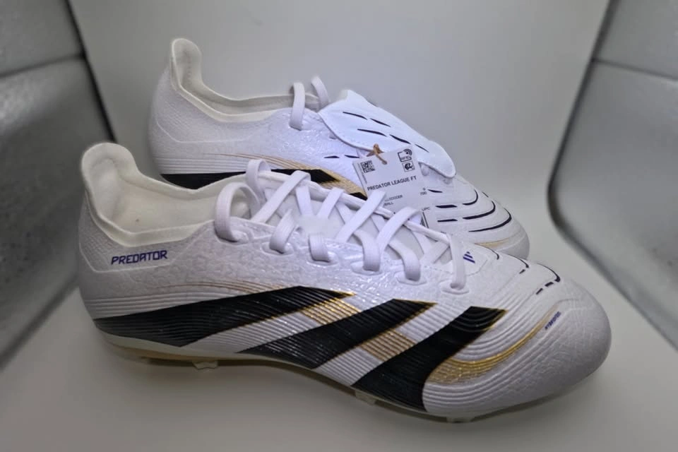 Adidas Predator League Soccer Cleats FG Size 9.5