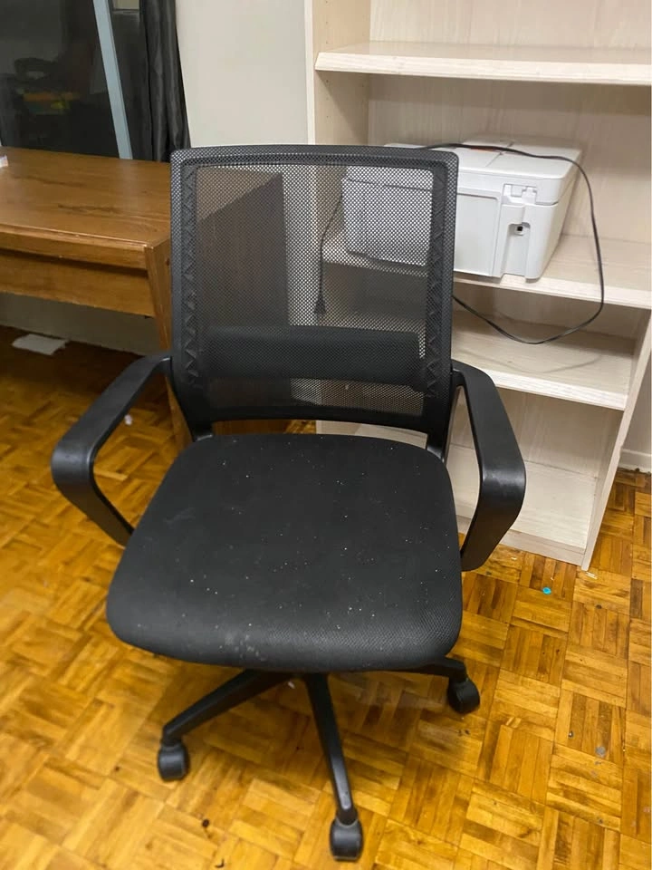 Desk & Mesh Office Chair Bundle - photo 4