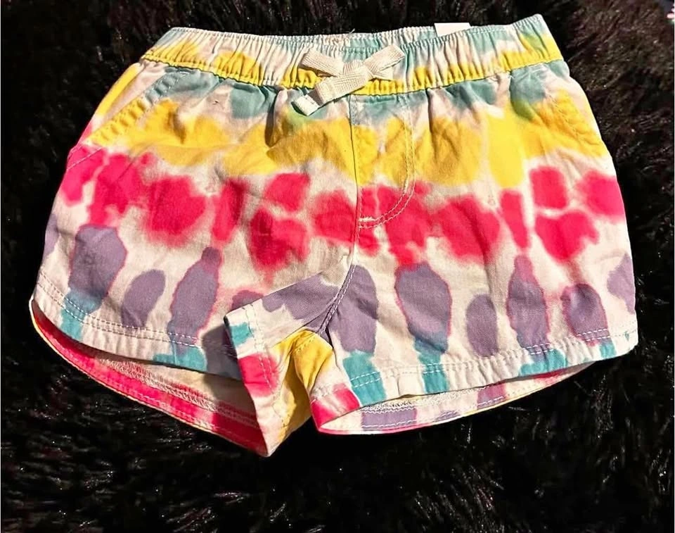 GIRLS SHORTS SIZE:18-24 MONTHS PRICE:$6