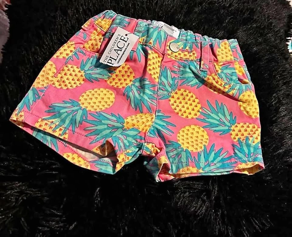 GIRLS SHORTS SIZES: 2T, 3T, 4T PRICE:$10
