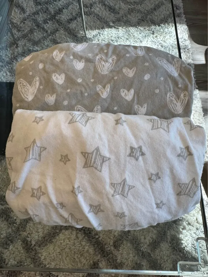 TCBunny 2-in-1 Baby Bassinet Sleeper image indicator(4)