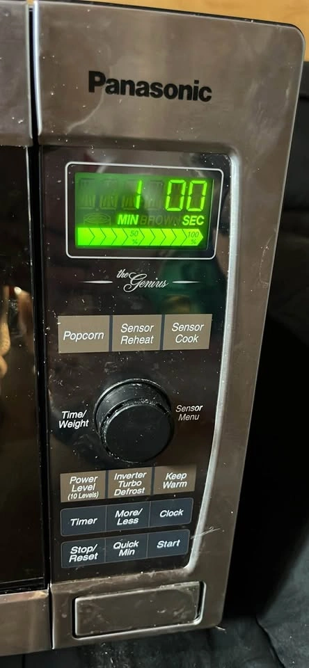 Panasonic Inverter Genius Microwave - photo 2
