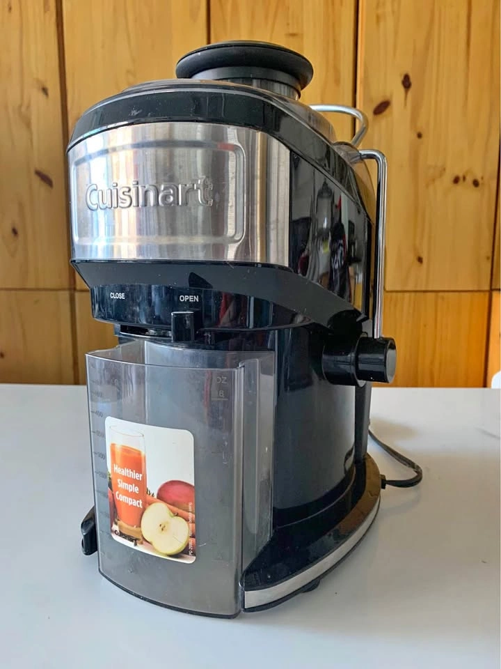 Cuisinart Compact Juice Extractor - Black