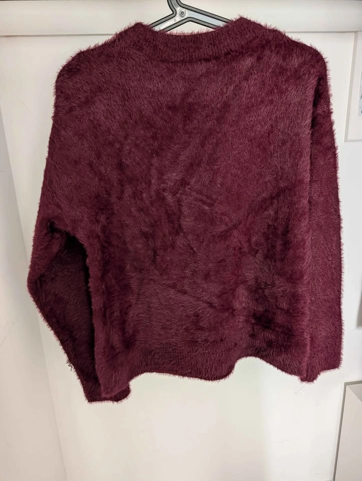 Burgundy fuzzy sweater - photo 2