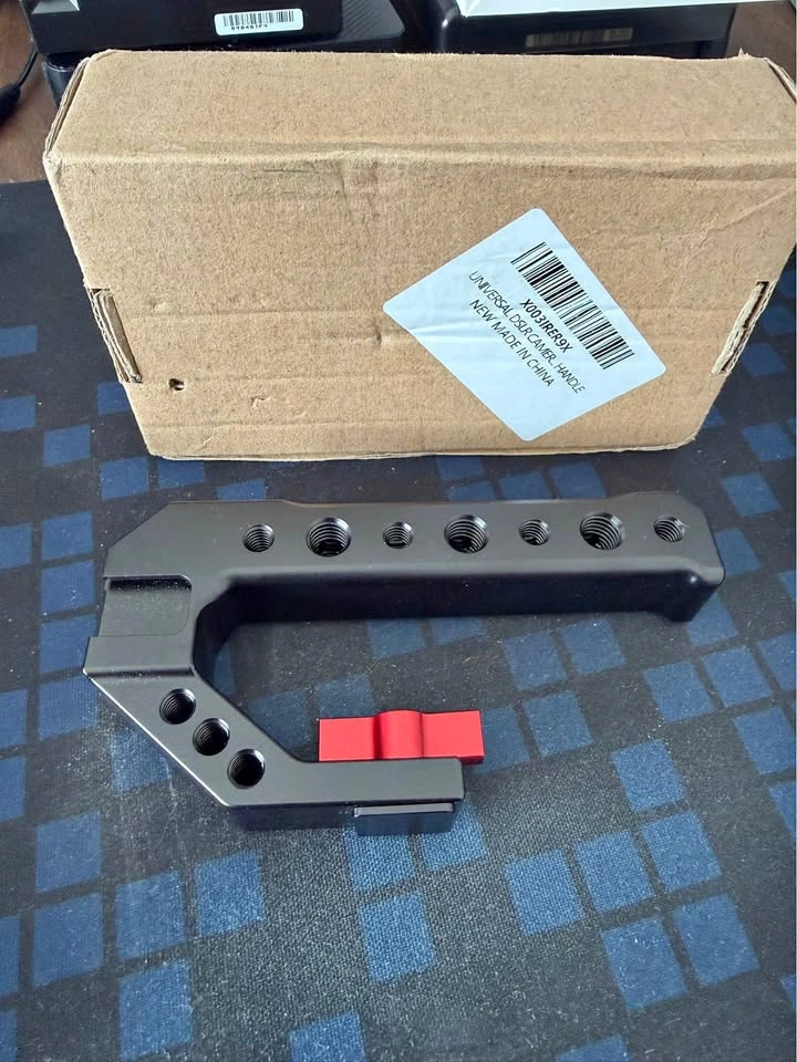 Universal DSLR Camera Handle
