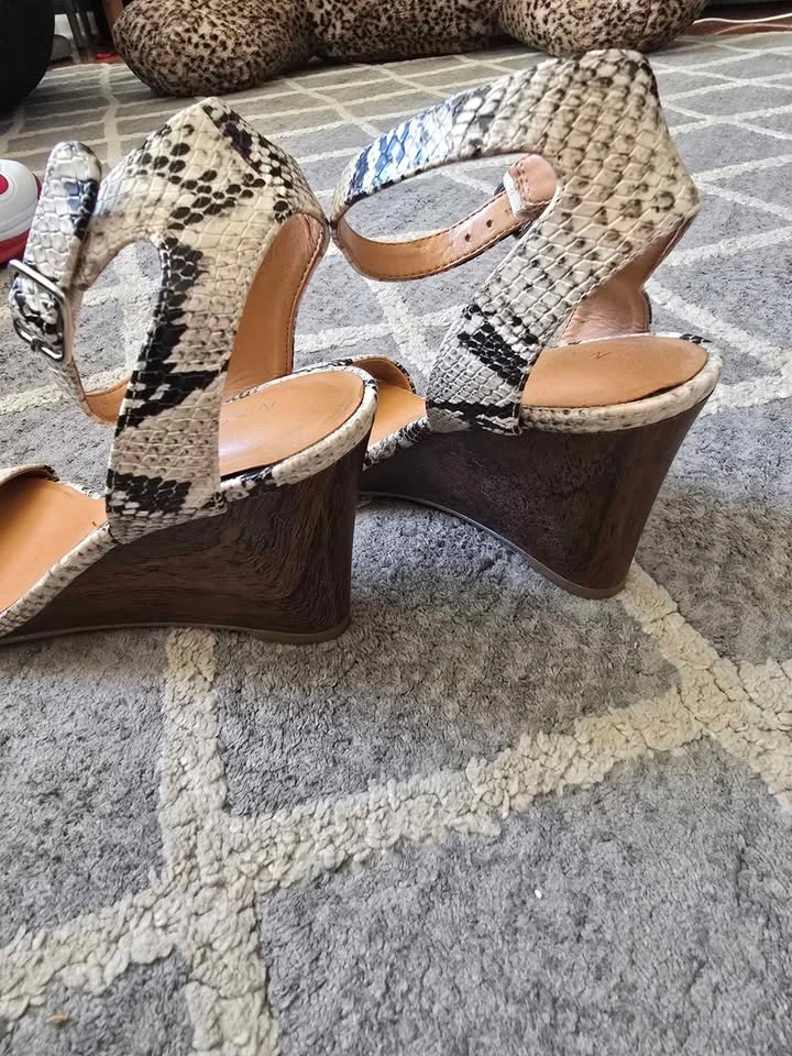 Nine West Women's Snake Skin Wedge Heel 7.5 - photo 2