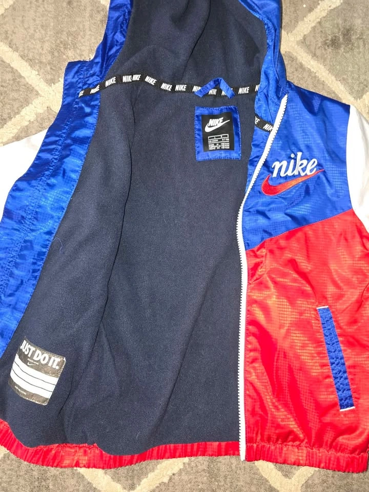 Nike Fleece Lined Windbreaker W Hood Kids Size 6-7 - photo 2