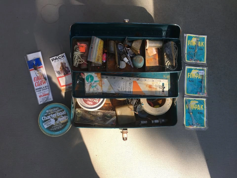 Fishing Gear Bundle – Ready to Use + Vintage Tackle Box - photo 3