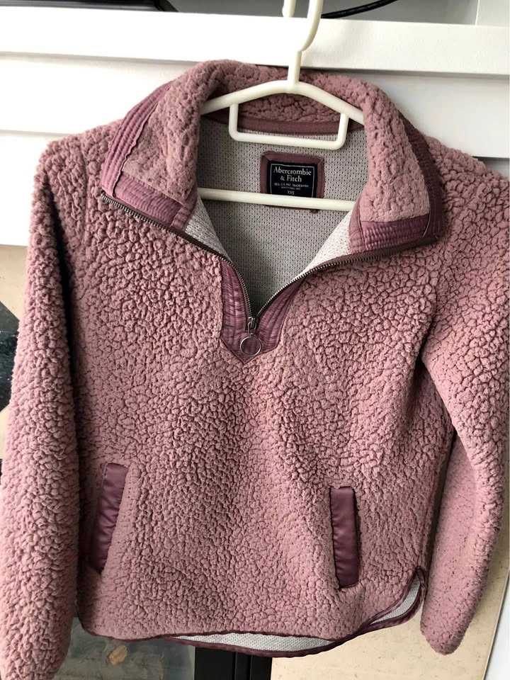 Abercrombie & Fitch Plum Coat. Size xs (oversized)