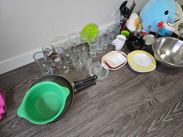 Free Kitchenware Lot - photo 2