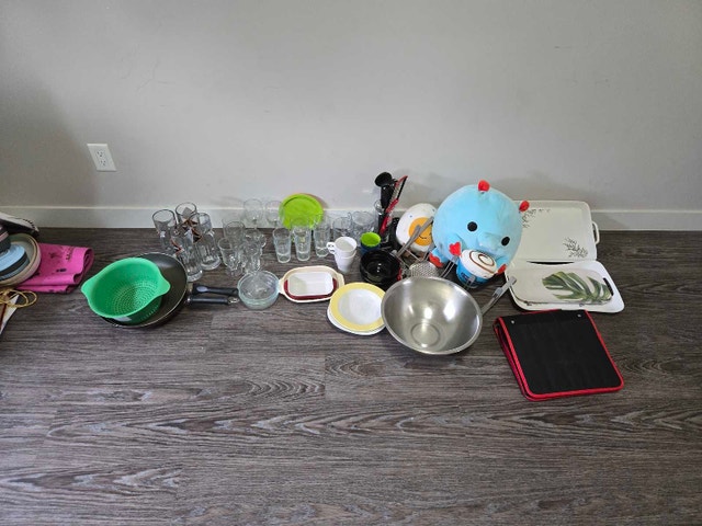 Free Kitchenware Lot - photo 3