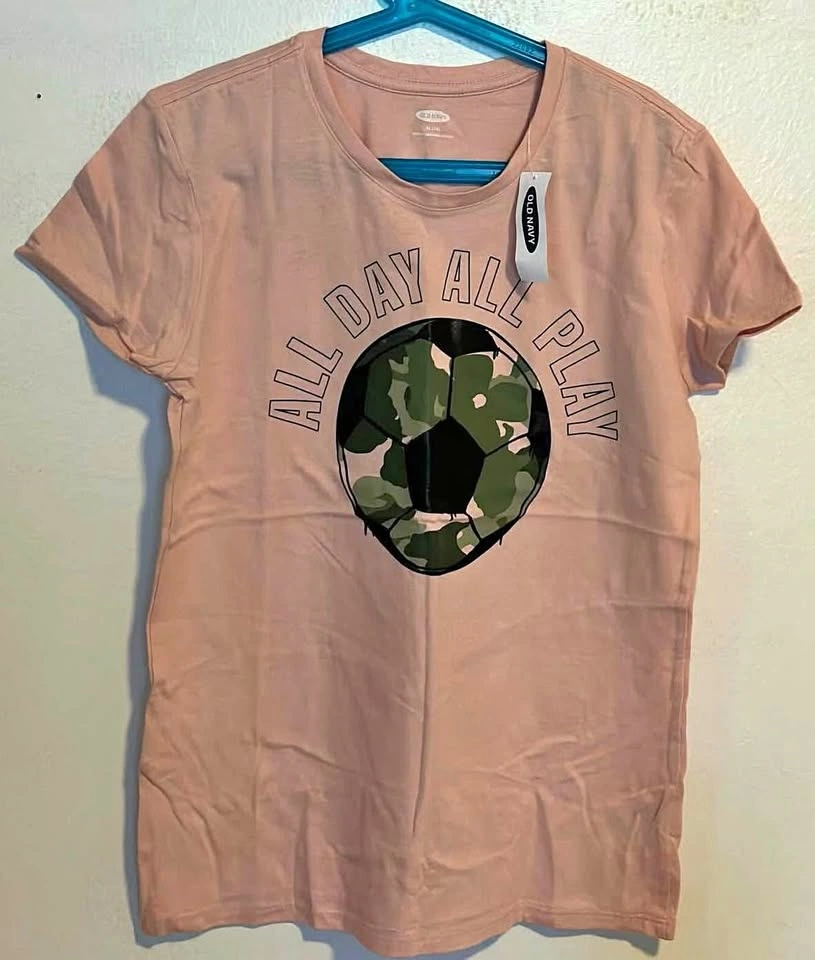 GIRLS TSHIRT SIZE: XL PRICE:$15 FOR COLOUR REFER TO SECOND PICTU
